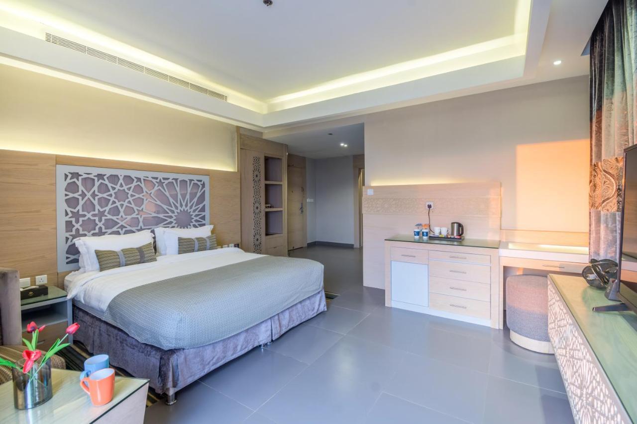 Ewaa Express - Al Hamra Hotel 3*
